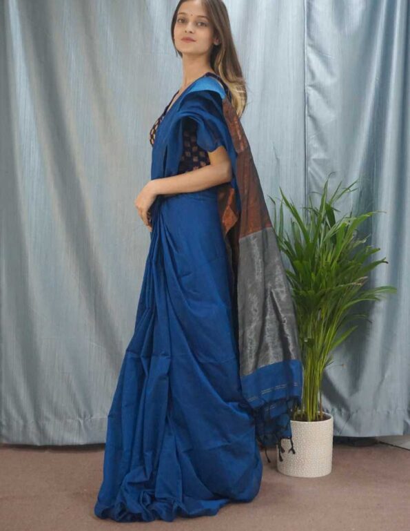 Soft-Silk-Cotton-Sarees-Blue-Solid-Colour-two